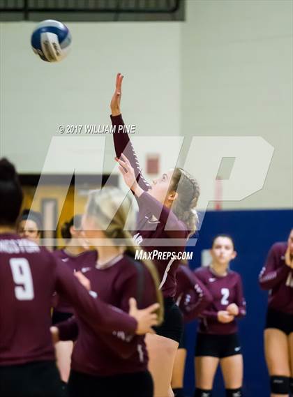 Thumbnail 2 in Kingston vs. Warwick (Section 9 Class AA Final) photogallery.