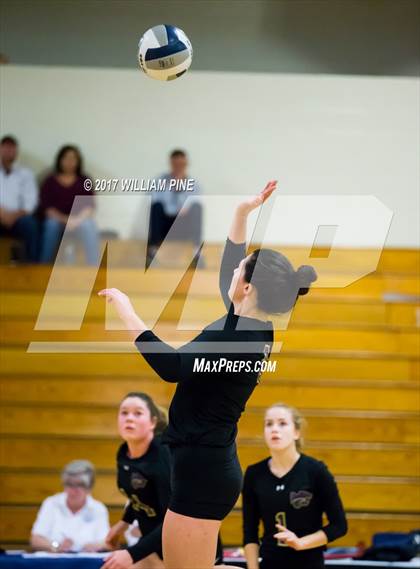 Thumbnail 3 in Kingston vs. Warwick (Section 9 Class AA Final) photogallery.