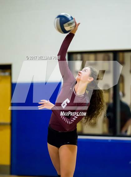 Thumbnail 3 in Kingston vs. Warwick (Section 9 Class AA Final) photogallery.