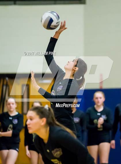 Thumbnail 3 in Kingston vs. Warwick (Section 9 Class AA Final) photogallery.