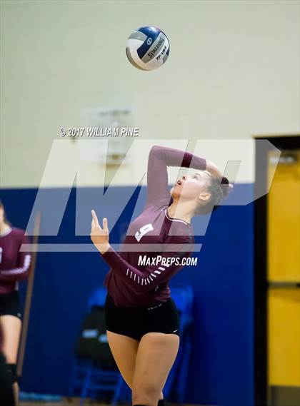 Thumbnail 1 in Kingston vs. Warwick (Section 9 Class AA Final) photogallery.