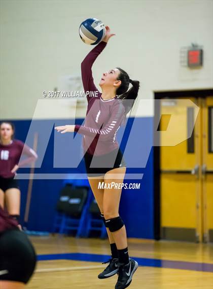 Thumbnail 2 in Kingston vs. Warwick (Section 9 Class AA Final) photogallery.
