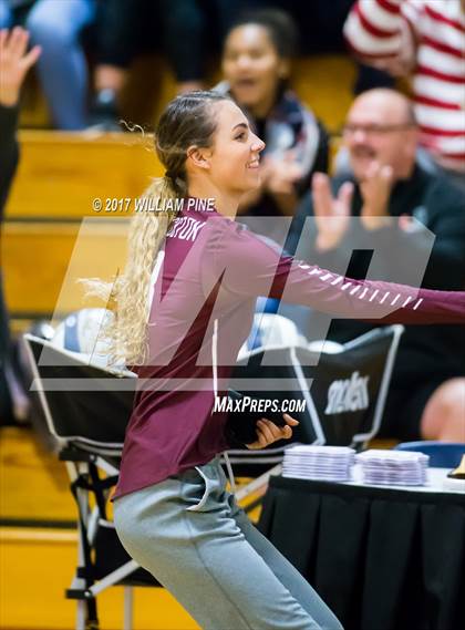 Thumbnail 1 in Kingston vs. Warwick (Section 9 Class AA Final) photogallery.