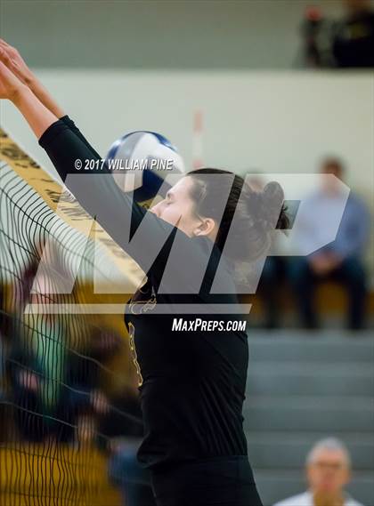 Thumbnail 1 in Kingston vs. Warwick (Section 9 Class AA Final) photogallery.