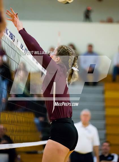 Thumbnail 3 in Kingston vs. Warwick (Section 9 Class AA Final) photogallery.