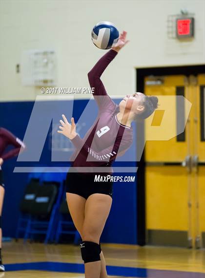 Thumbnail 2 in Kingston vs. Warwick (Section 9 Class AA Final) photogallery.