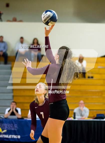 Thumbnail 3 in Kingston vs. Warwick (Section 9 Class AA Final) photogallery.