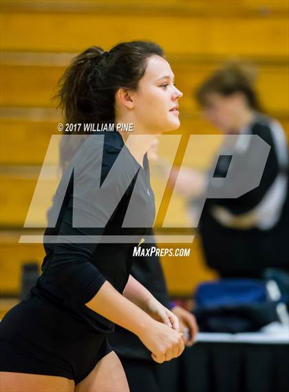 Thumbnail 3 in Kingston vs. Warwick (Section 9 Class AA Final) photogallery.