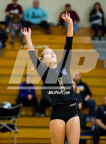 Thumbnail 2 in Kingston vs. Warwick (Section 9 Class AA Final) photogallery.