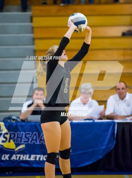 Thumbnail 3 in Kingston vs. Warwick (Section 9 Class AA Final) photogallery.