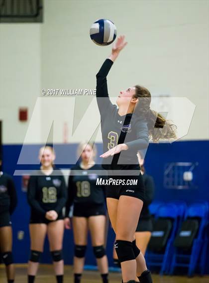 Thumbnail 2 in Kingston vs. Warwick (Section 9 Class AA Final) photogallery.