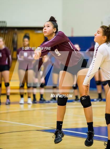 Thumbnail 3 in Kingston vs. Warwick (Section 9 Class AA Final) photogallery.