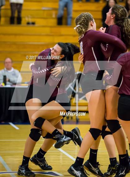 Thumbnail 3 in Kingston vs. Warwick (Section 9 Class AA Final) photogallery.