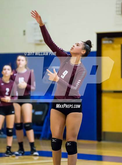 Thumbnail 2 in Kingston vs. Warwick (Section 9 Class AA Final) photogallery.