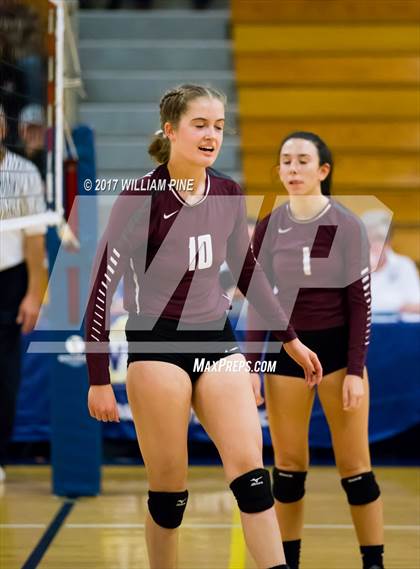 Thumbnail 3 in Kingston vs. Warwick (Section 9 Class AA Final) photogallery.