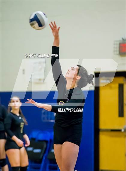 Thumbnail 1 in Kingston vs. Warwick (Section 9 Class AA Final) photogallery.