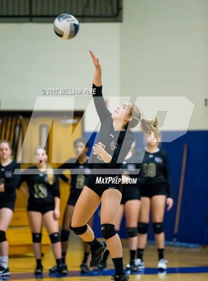 Thumbnail 1 in Kingston vs. Warwick (Section 9 Class AA Final) photogallery.