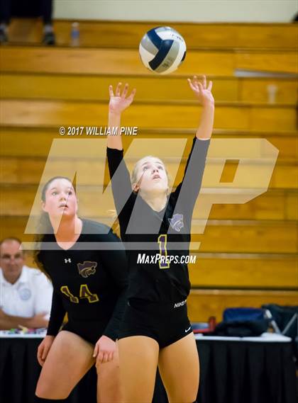Thumbnail 2 in Kingston vs. Warwick (Section 9 Class AA Final) photogallery.