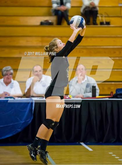 Thumbnail 3 in Kingston vs. Warwick (Section 9 Class AA Final) photogallery.