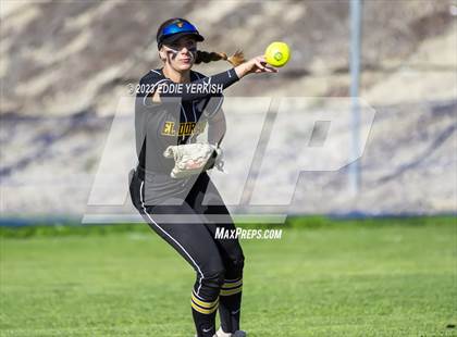 Thumbnail 1 in El Dorado @ Brea Olinda photogallery.