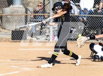 Thumbnail 1 in El Dorado @ Brea Olinda photogallery.