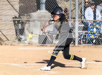 Thumbnail 1 in El Dorado @ Brea Olinda photogallery.