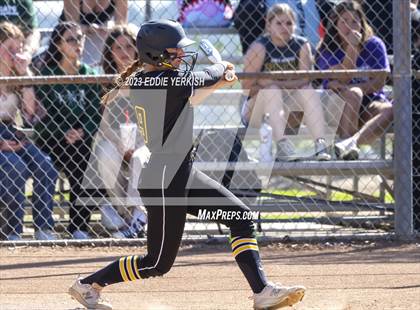 Thumbnail 1 in El Dorado @ Brea Olinda photogallery.
