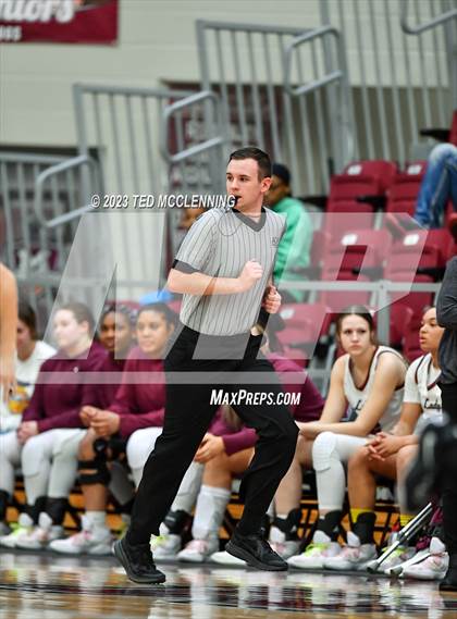 Thumbnail 2 in Morrilton vs Prairie Grove (AAA 4A-North Regional first round) photogallery.