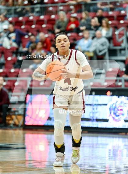 Thumbnail 2 in Morrilton vs Prairie Grove (AAA 4A-North Regional first round) photogallery.