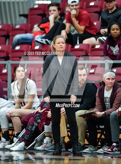 Thumbnail 2 in Morrilton vs Prairie Grove (AAA 4A-North Regional first round) photogallery.
