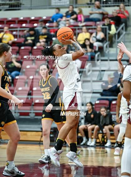 Thumbnail 2 in Morrilton vs Prairie Grove (AAA 4A-North Regional first round) photogallery.