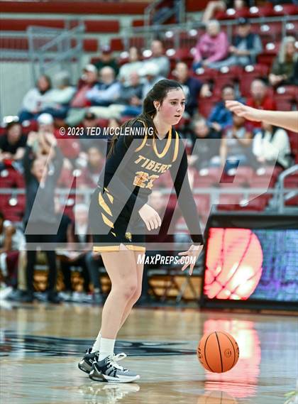 Thumbnail 2 in Morrilton vs Prairie Grove (AAA 4A-North Regional first round) photogallery.