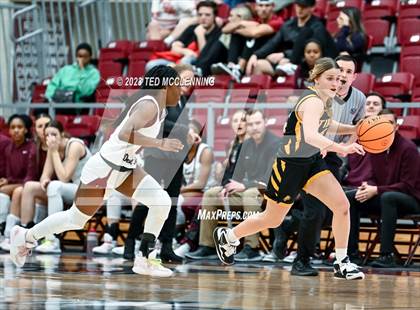 Thumbnail 1 in Morrilton vs Prairie Grove (AAA 4A-North Regional first round) photogallery.