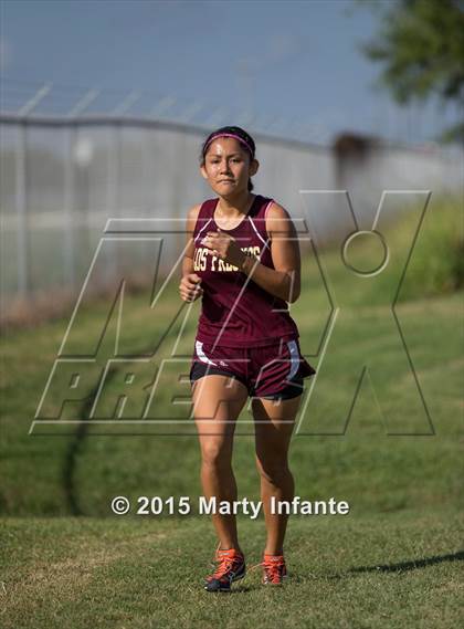 Thumbnail 3 in UIL 6A Cross Country Championships photogallery.