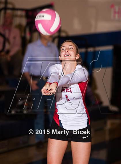 Thumbnail 3 in Beyer vs Gregori photogallery.