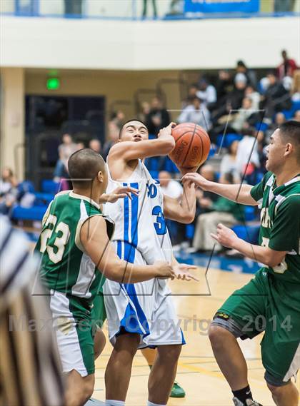 Thumbnail 3 in Moreau Catholic @ Newark Memorial photogallery.
