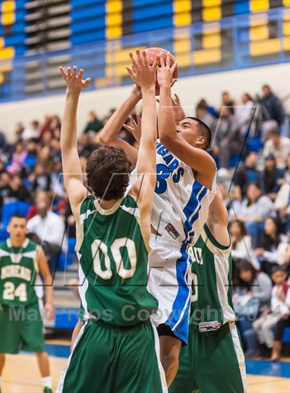 Thumbnail 3 in Moreau Catholic @ Newark Memorial photogallery.