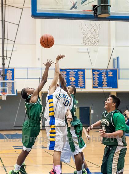 Thumbnail 2 in Moreau Catholic @ Newark Memorial photogallery.