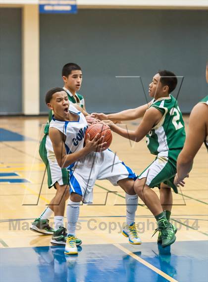 Thumbnail 3 in Moreau Catholic @ Newark Memorial photogallery.