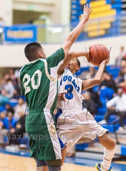 Thumbnail 2 in Moreau Catholic @ Newark Memorial photogallery.