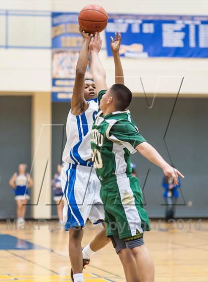 Thumbnail 2 in Moreau Catholic @ Newark Memorial photogallery.