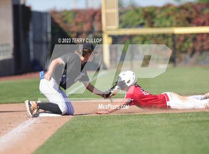 Thumbnail 2 in Altamont vs. Panguitch (UHSAA 1A Semifinal) photogallery.