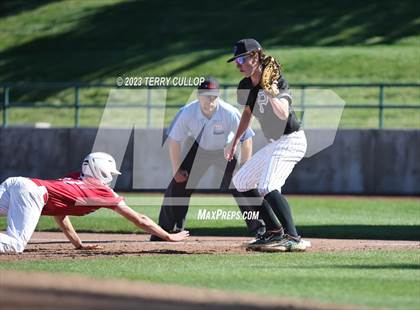 Thumbnail 3 in Altamont vs. Panguitch (UHSAA 1A Semifinal) photogallery.