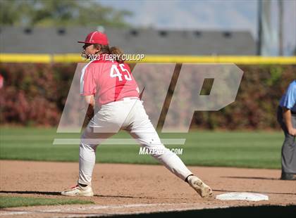 Thumbnail 3 in Altamont vs. Panguitch (UHSAA 1A Semifinal) photogallery.