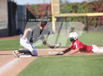 Thumbnail 1 in Altamont vs. Panguitch (UHSAA 1A Semifinal) photogallery.