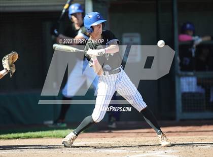 Thumbnail 3 in Altamont vs. Panguitch (UHSAA 1A Semifinal) photogallery.