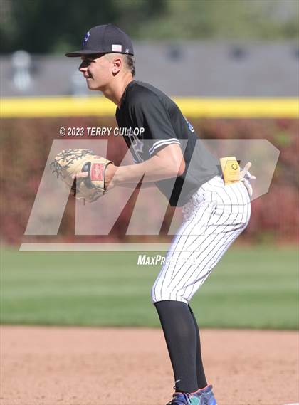 Thumbnail 3 in Altamont vs. Panguitch (UHSAA 1A Semifinal) photogallery.