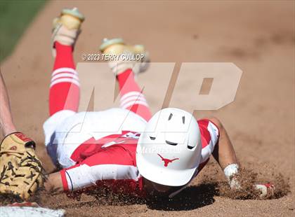 Thumbnail 2 in Altamont vs. Panguitch (UHSAA 1A Semifinal) photogallery.