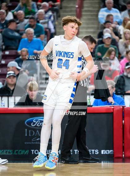 Thumbnail 3 in Coeur d'Alene vs. Lake City (IHSAA 5A Quarterfinal) photogallery.