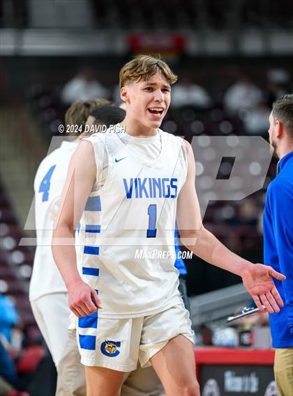 Thumbnail 3 in Coeur d'Alene vs. Lake City (IHSAA 5A Quarterfinal) photogallery.